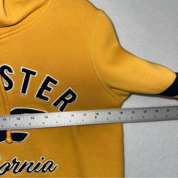 Hollister women’s hoodie size medium yellow - Read condition - Picture 6 of 12